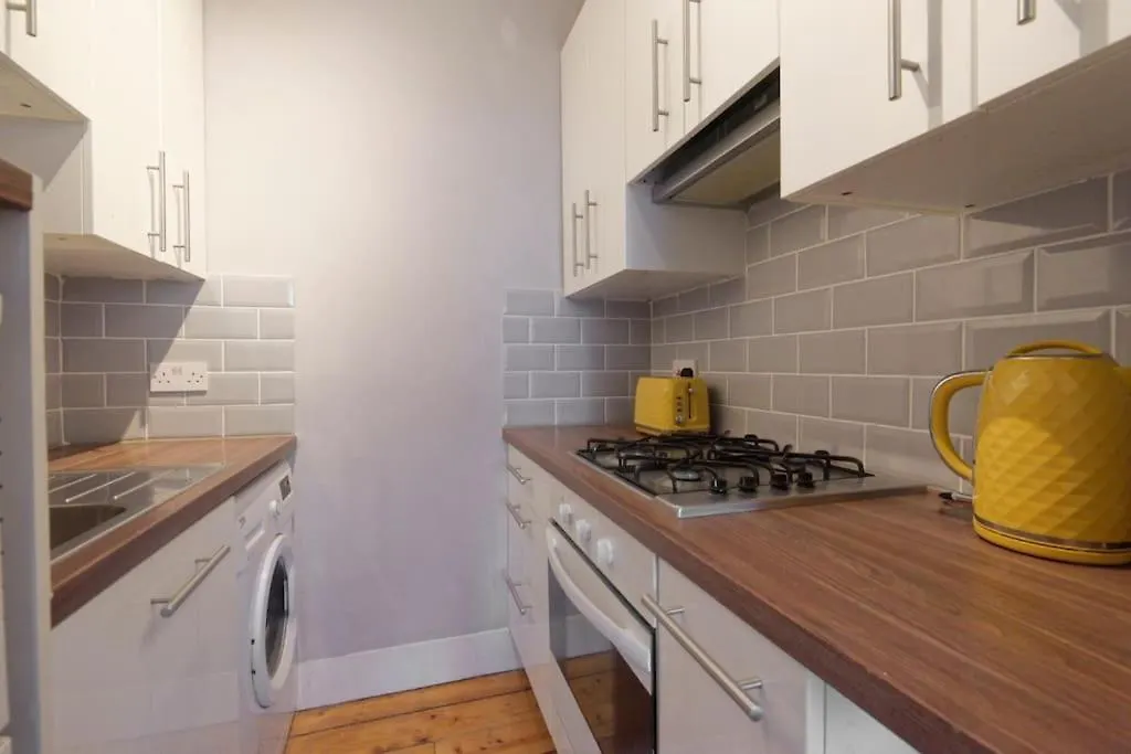 Cosy And Chic, Quiet Apartment In Leith Edynburg